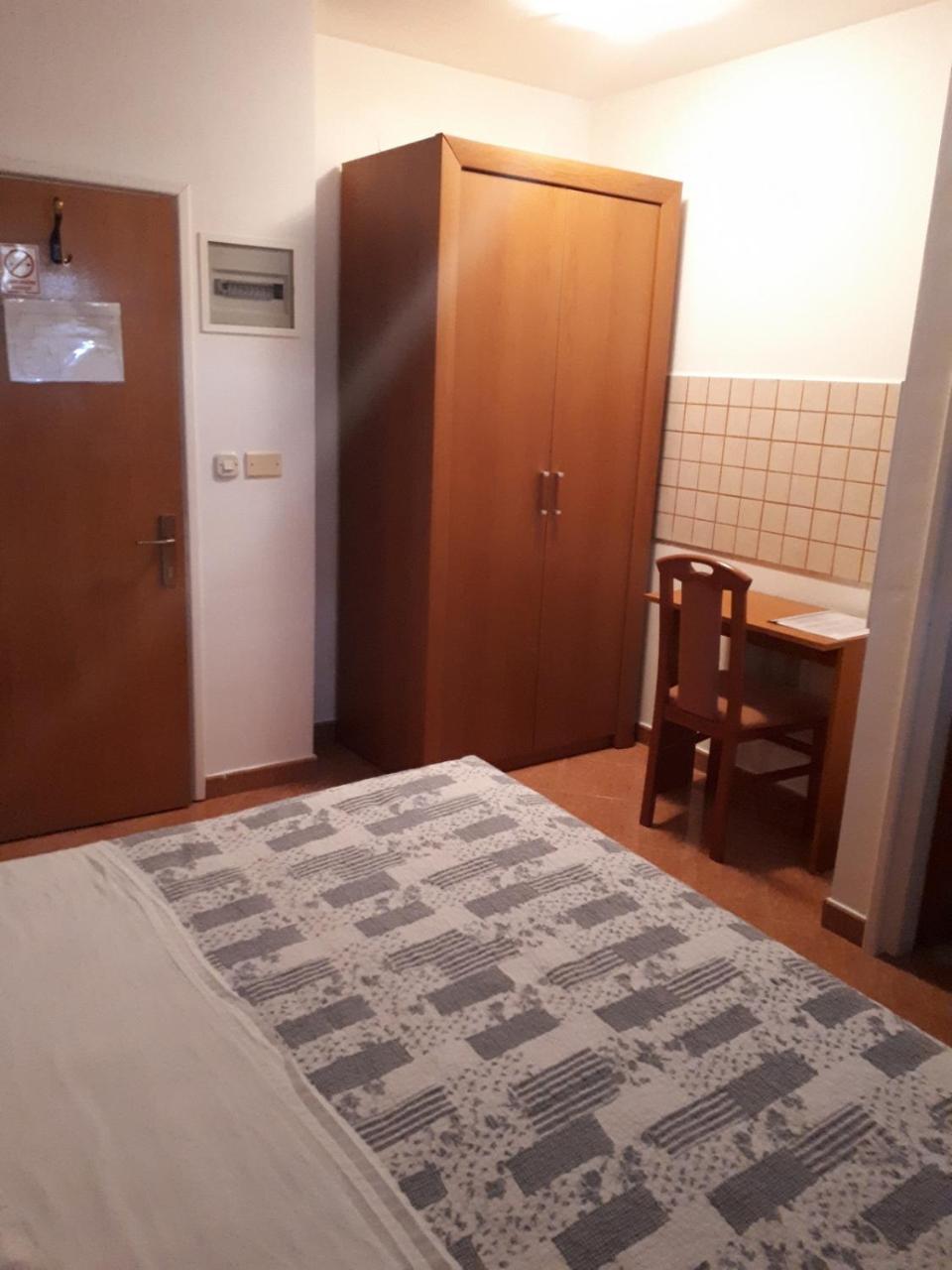 Apartments Lav Porec Esterno foto