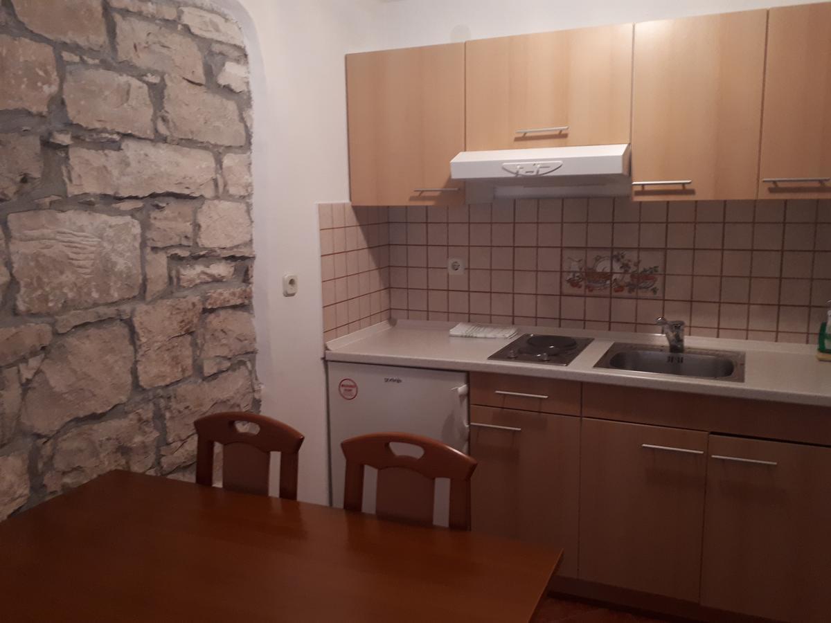 Apartments Lav Porec Esterno foto