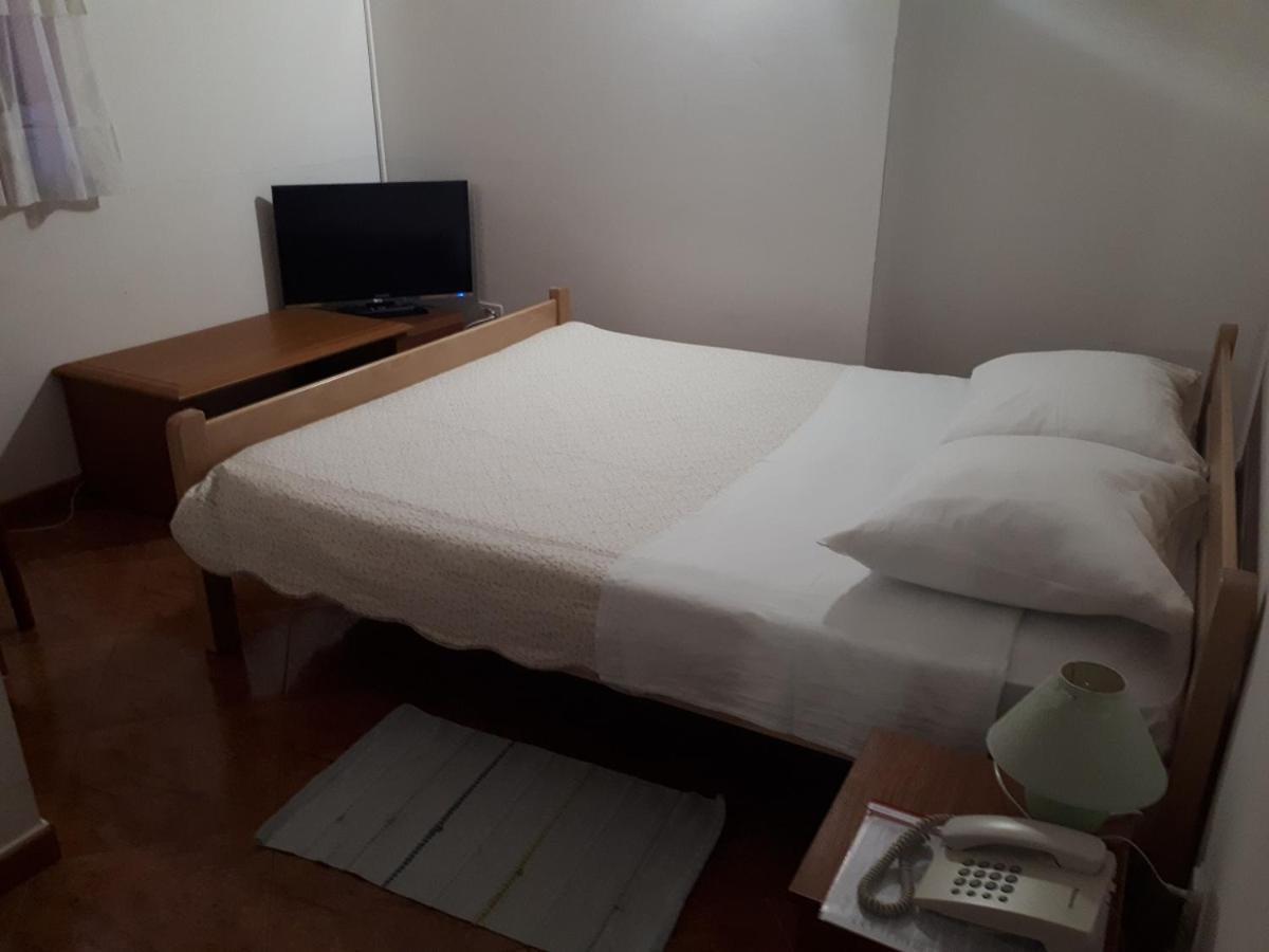 Apartments Lav Porec Esterno foto
